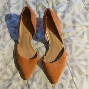New sole society coral pink suede heels sz 5